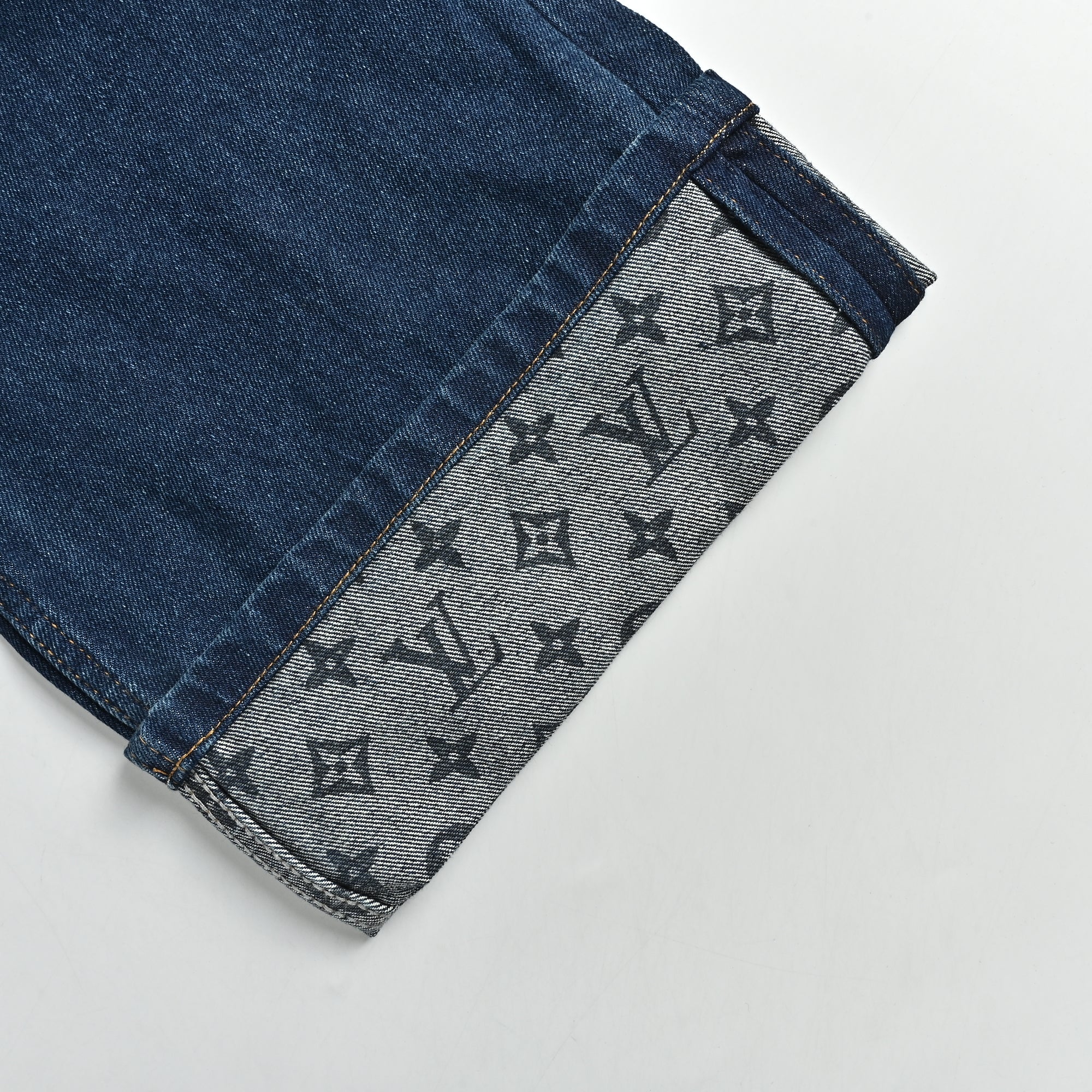 LV Monogram Cuffed Straight-Leg Heavy-Washed Denim Jeans – Unisex TS7200829