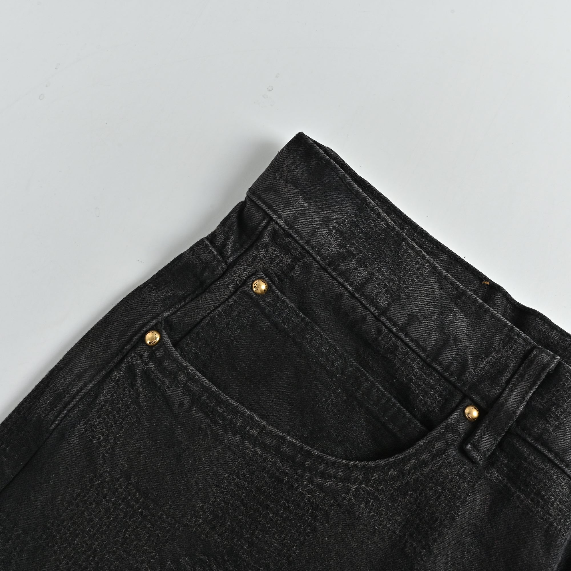 Louis Vuitton 25FW Embroidered Logo Wide-Leg Denim Jeans – Unisex DK6001215