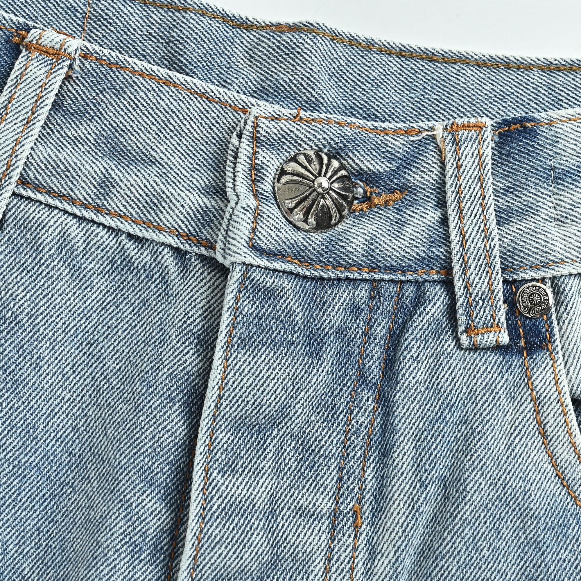 Loewe Classic Minimalist Heavy-Washed Jeans – Unisex XM5201125